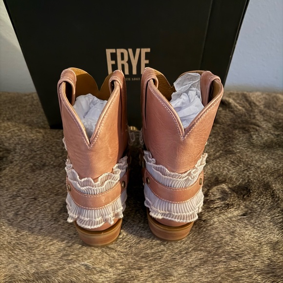 Frye Women's Tan Leather Boots - Picture 3 of 5